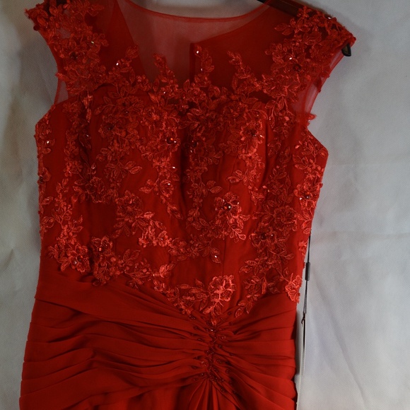 Long Formal Red Embellished Dress SZ S NWT - Picture 3 of 9